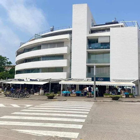 Petit Ancora Frente A Playa Grande Apartment *